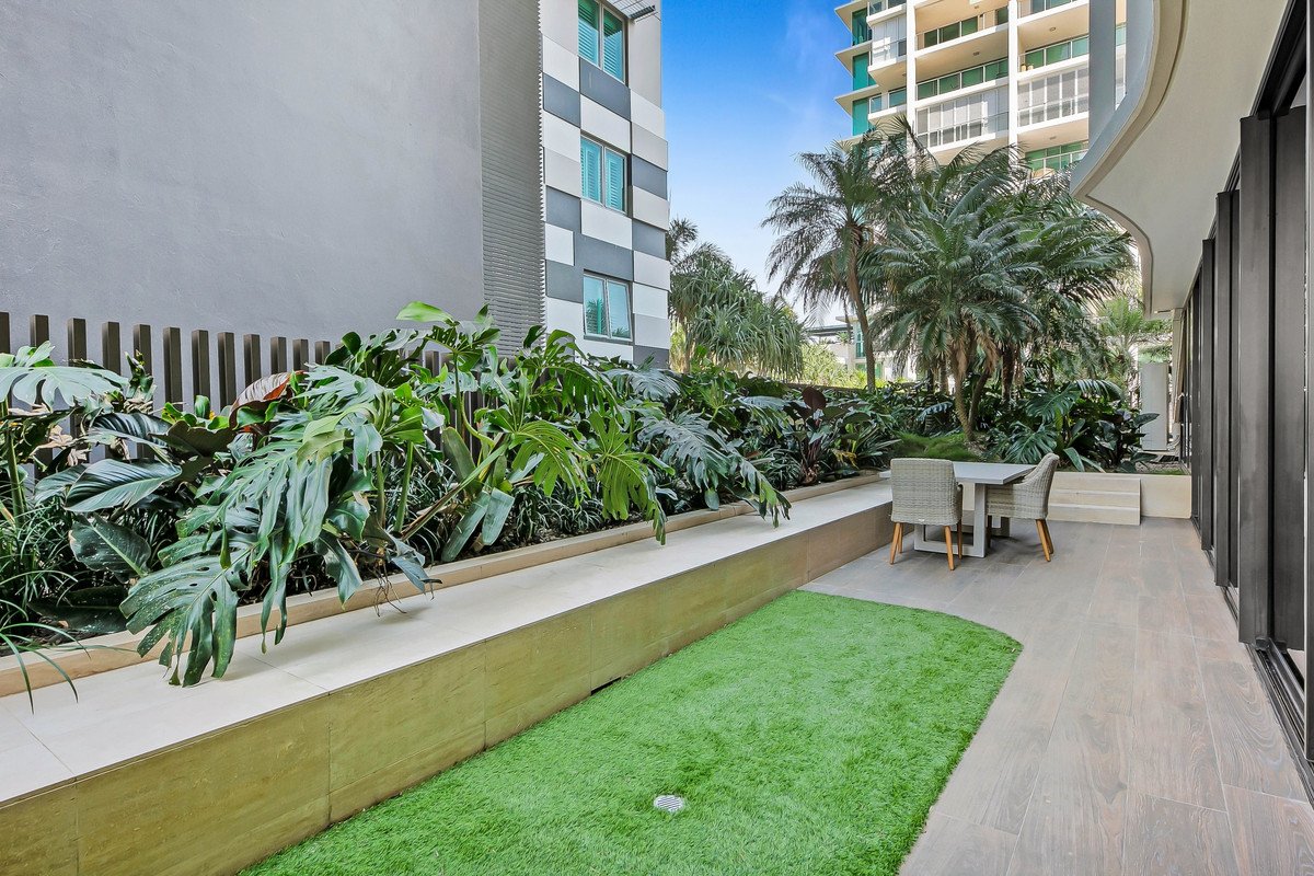 101/112 The Esplanade Burleigh Heads 17