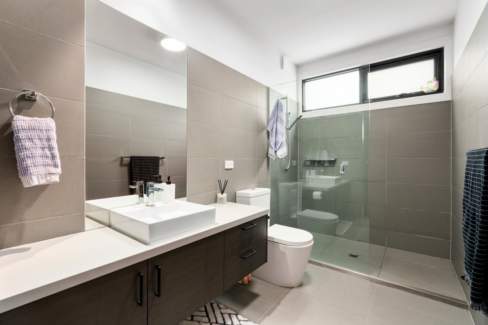 Gallery: 101/120 Hotham Street