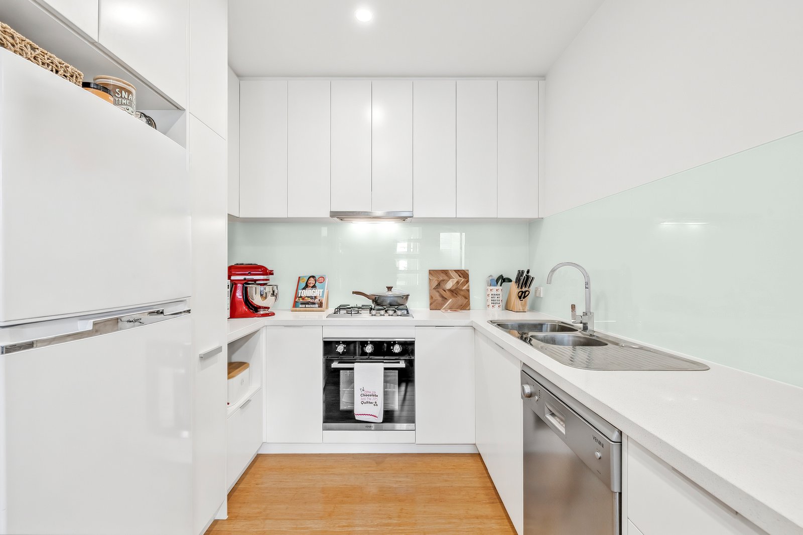 Gallery: 101/1215 Centre Road