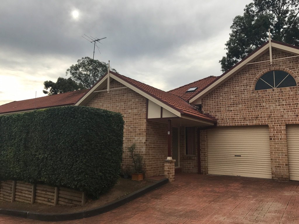 10/113 The Lakes Drive GLENMORE PARK 1