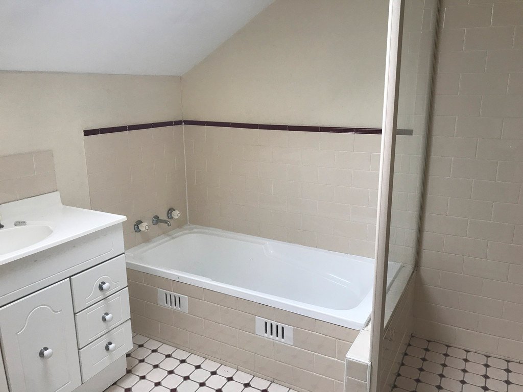10/113 The Lakes Drive GLENMORE PARK 3