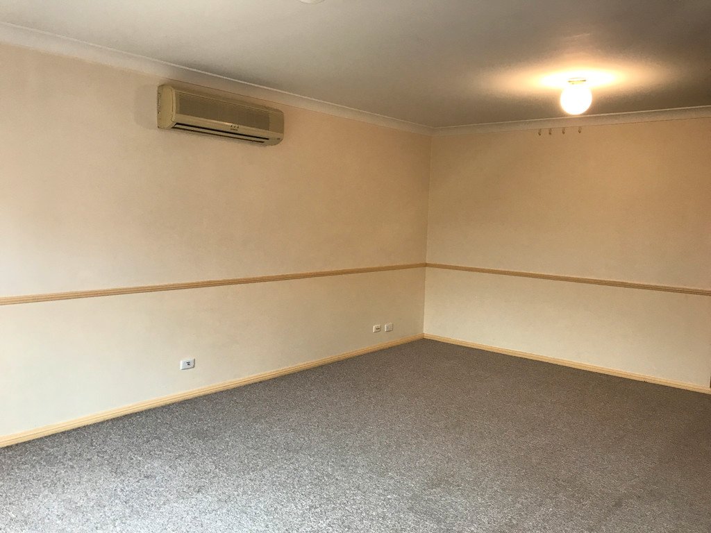 10/113 The Lakes Drive GLENMORE PARK 5