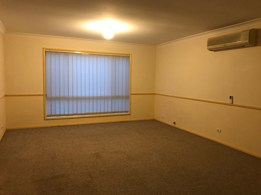 10/113 The Lakes Drive GLENMORE PARK 6