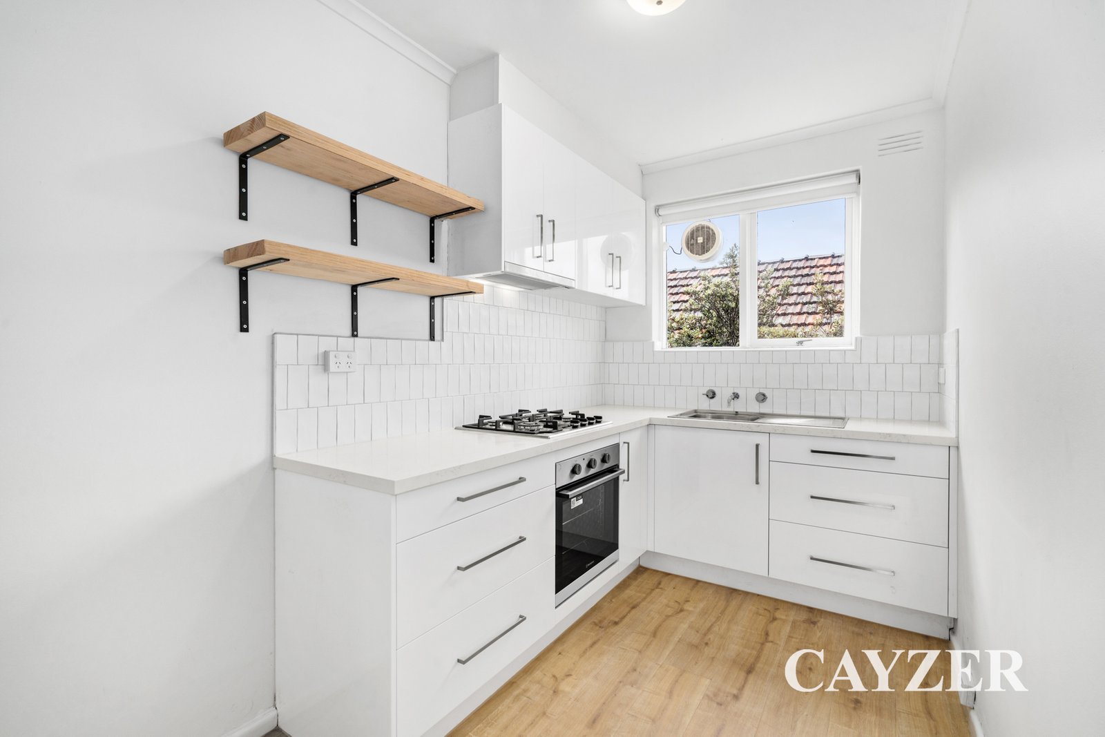 Gallery: 10/117 Park Street