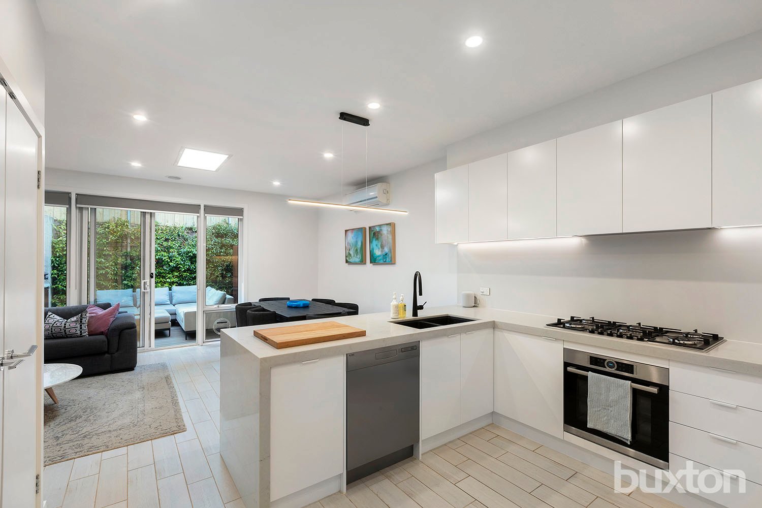 Gallery: 10/117a McDonald Street