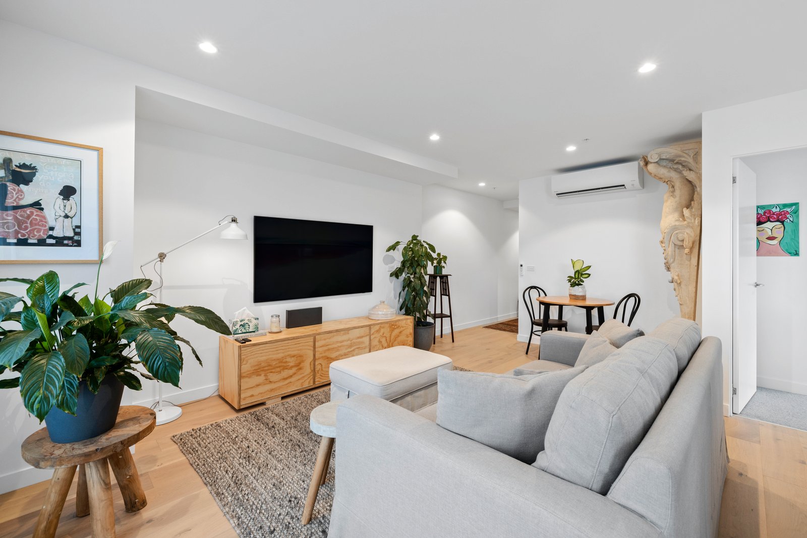 Gallery: 101/1A Turner Road