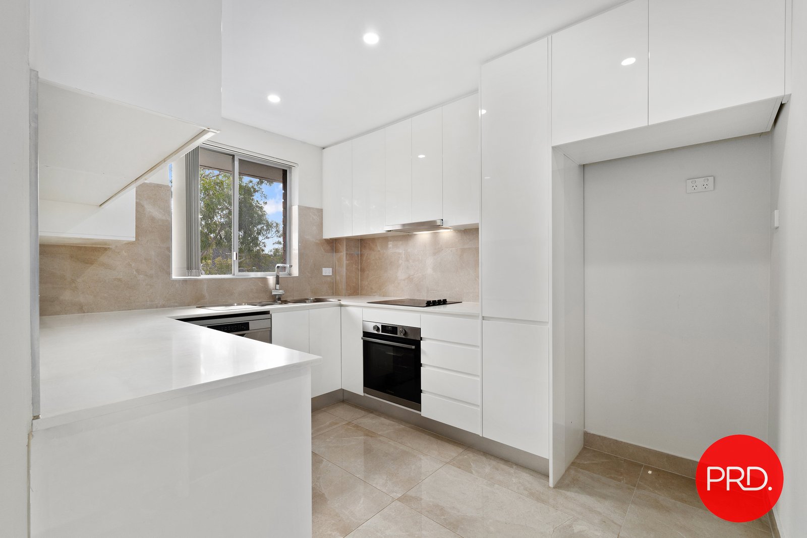 10/12-14 High Street CARLTON 3