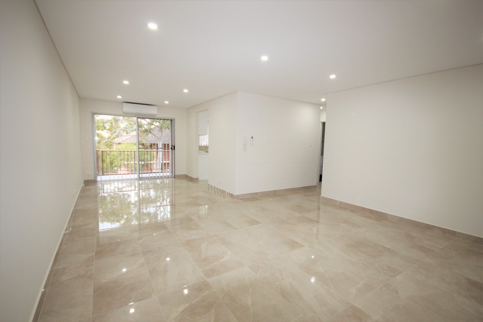 10/12-14 High Street CARLTON 8