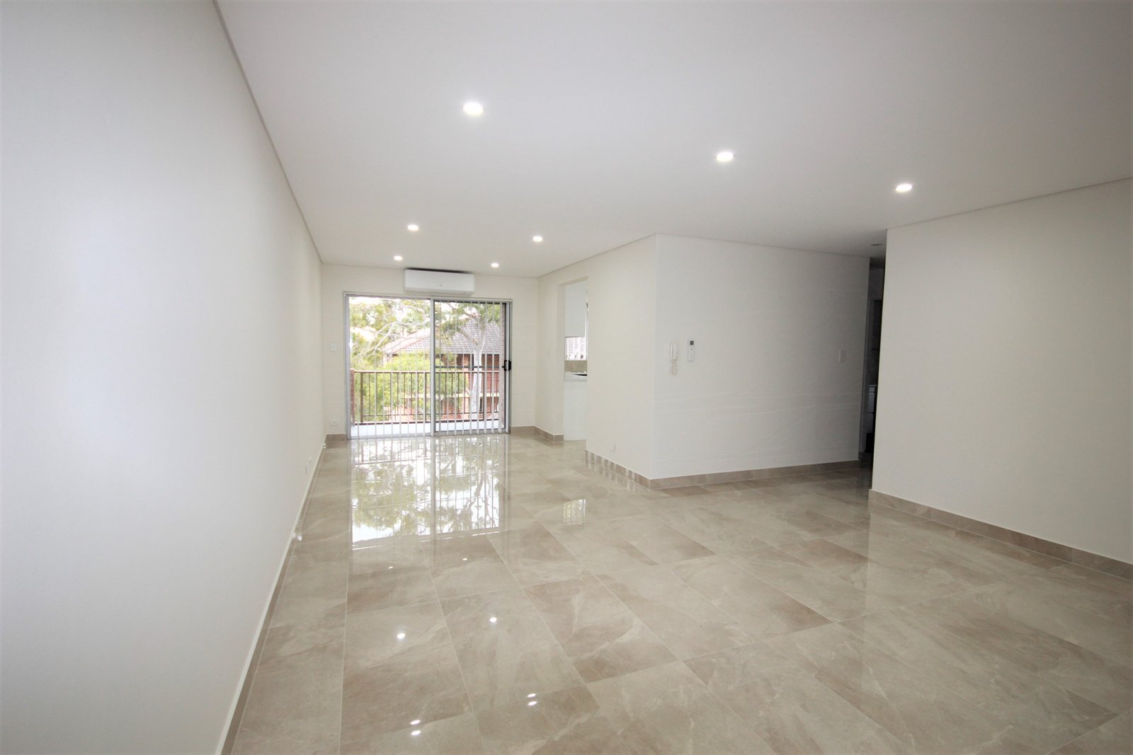 10/12-14 High Street CARLTON 2