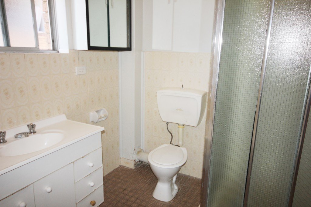 10/12-14 High Street CARLTON 6