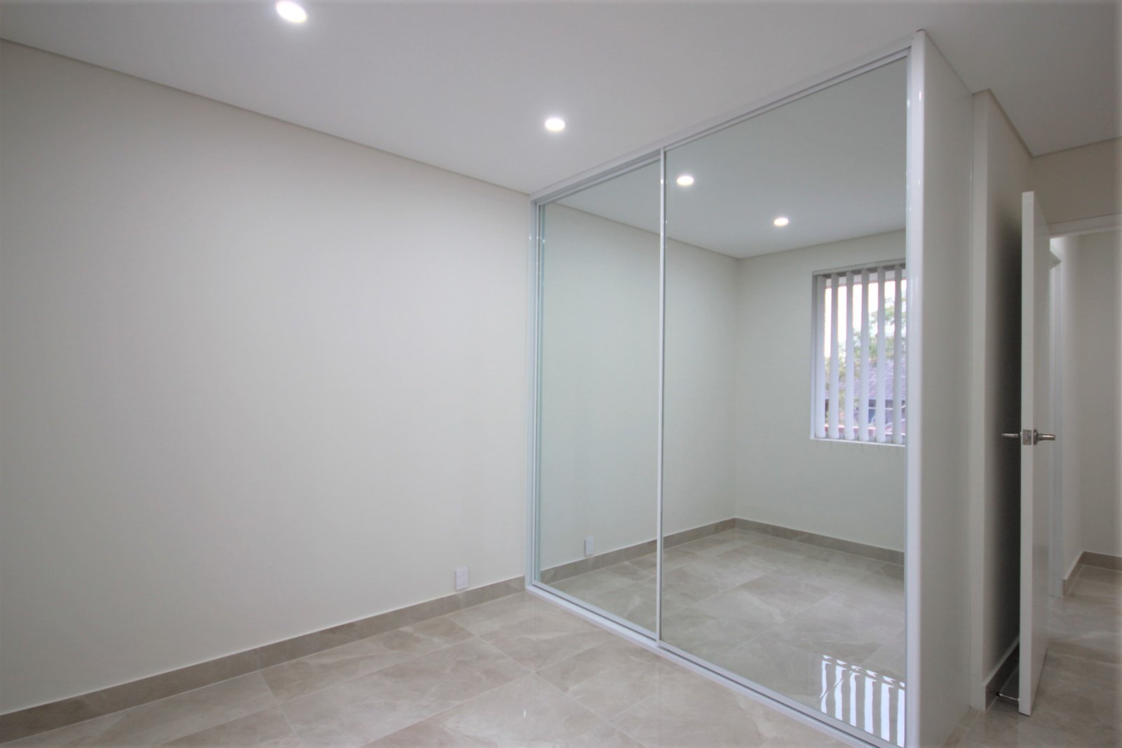 10/12-14 High Street CARLTON 6