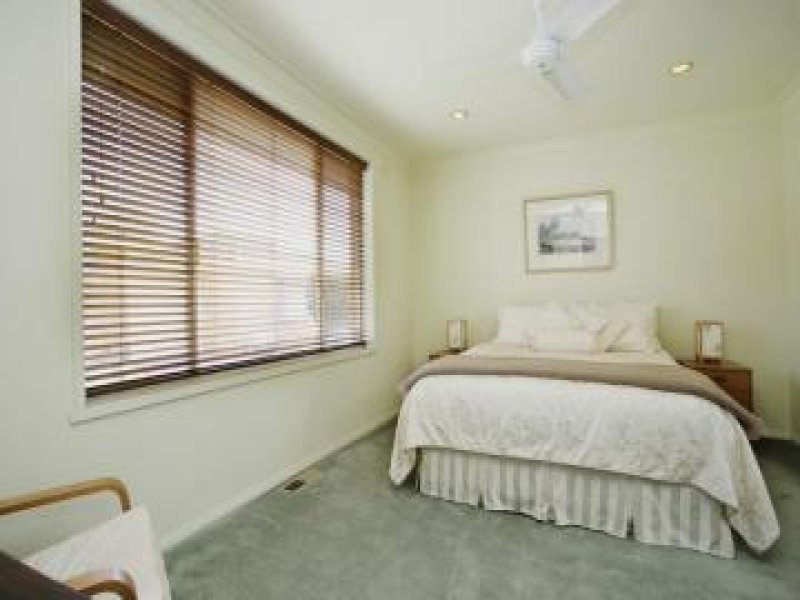 Gallery: 10/12-14 Naples Road