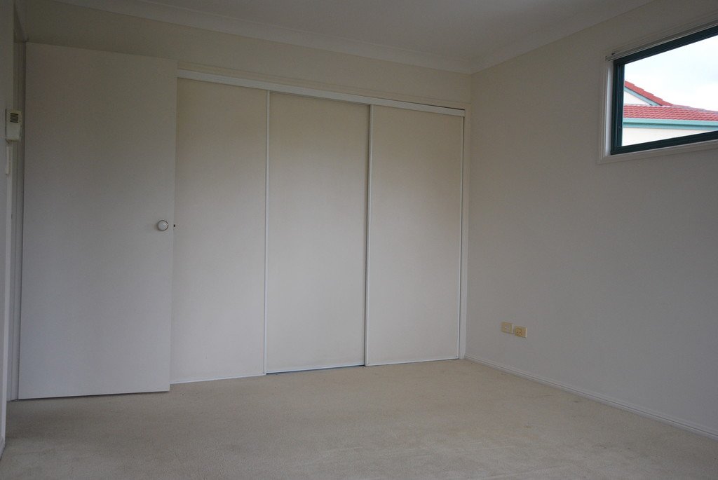 10/12 Sarath Street MUDGEERABA 10