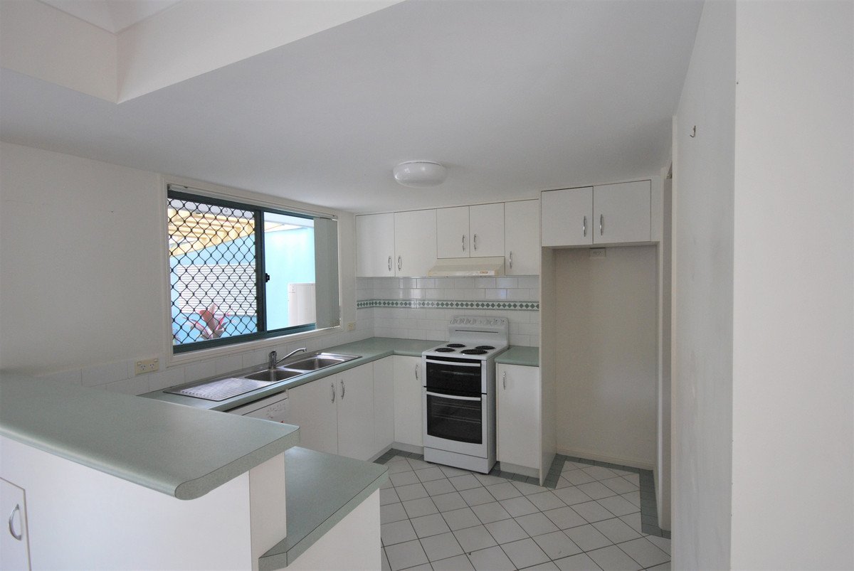10/12 Sarath Street MUDGEERABA 4