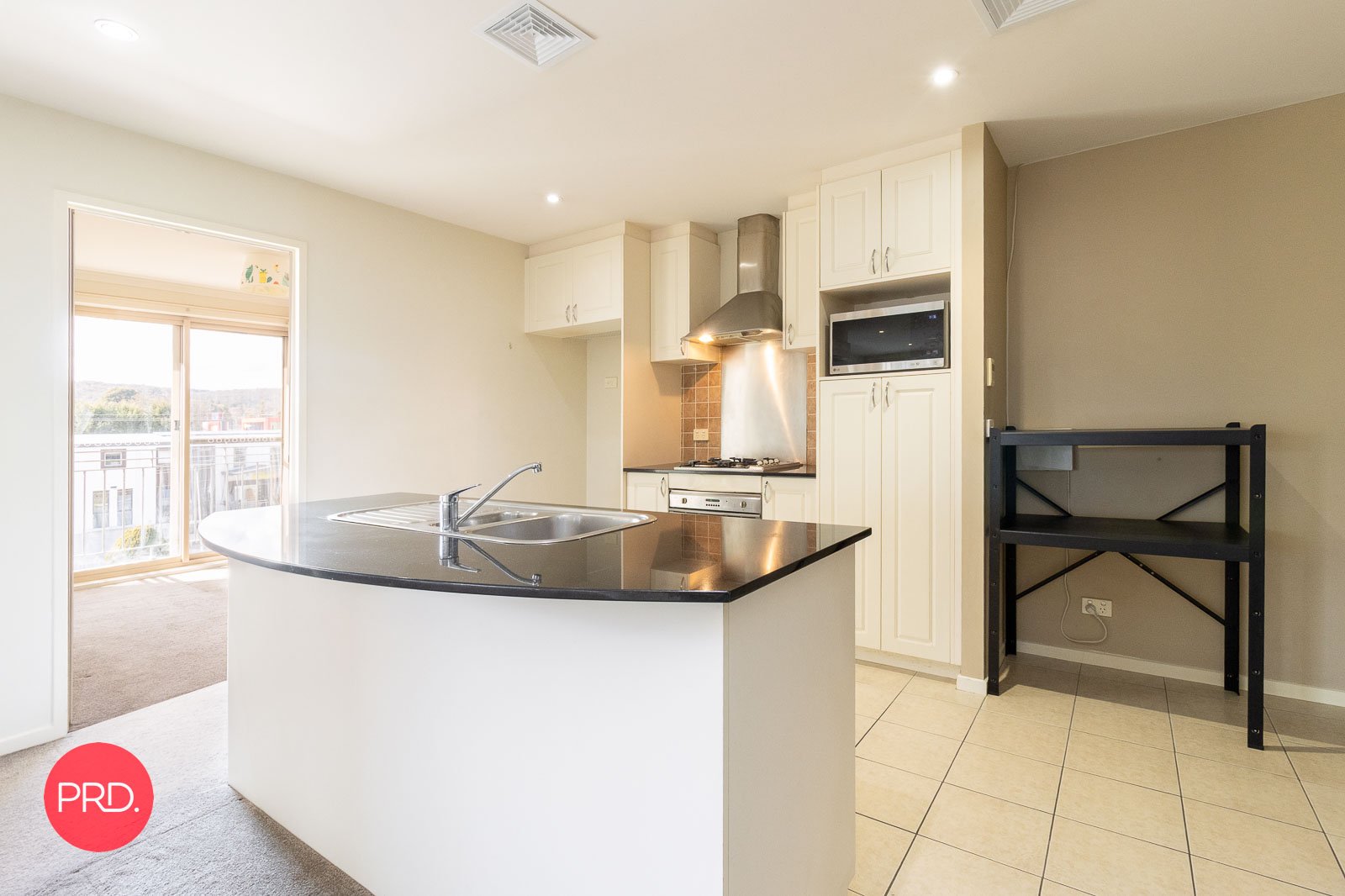 10/12 Waniassa Street QUEANBEYAN EAST 6