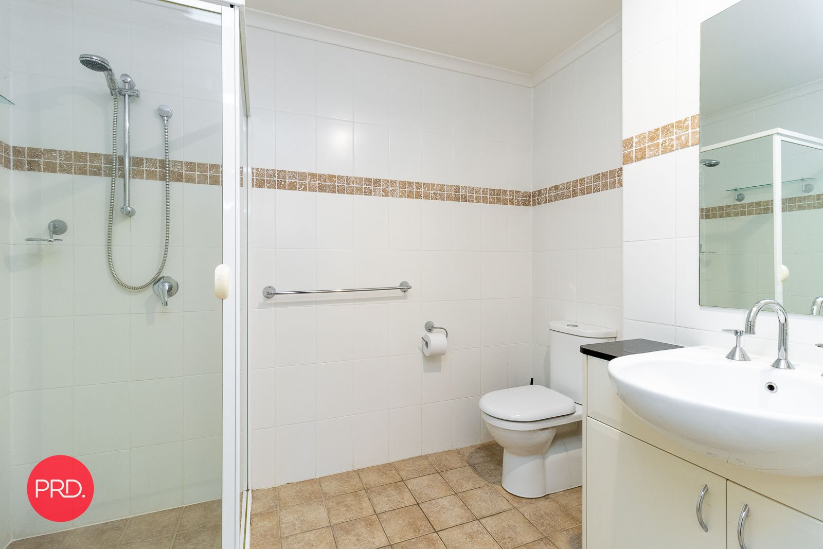 10/12 Waniassa Street QUEANBEYAN EAST 11