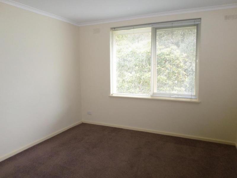 Gallery: 10/12 Warrigal Road