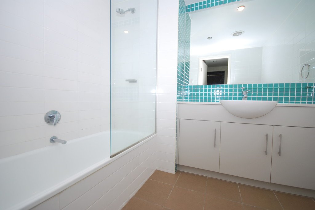 1012/1 Ocean Street BURLEIGH HEADS 3