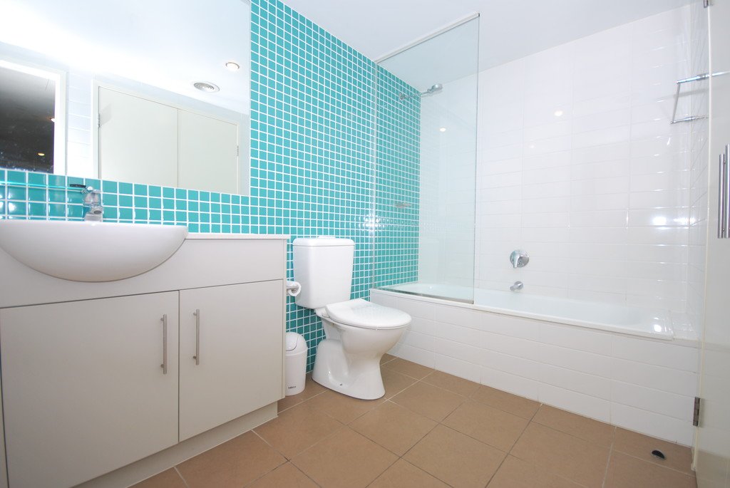 1012/1 Ocean Street BURLEIGH HEADS 4