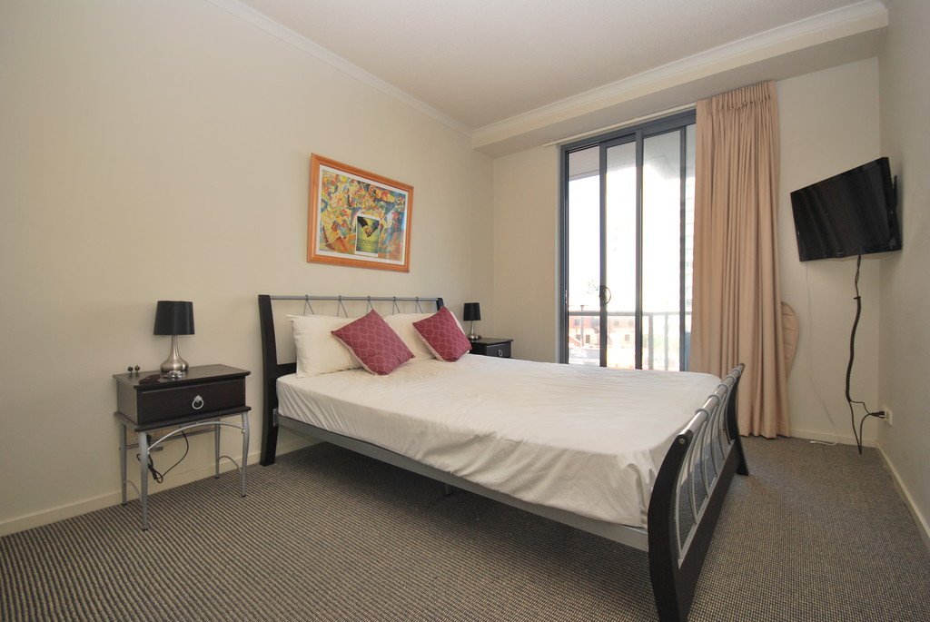 1012/1 Ocean Street BURLEIGH HEADS 11