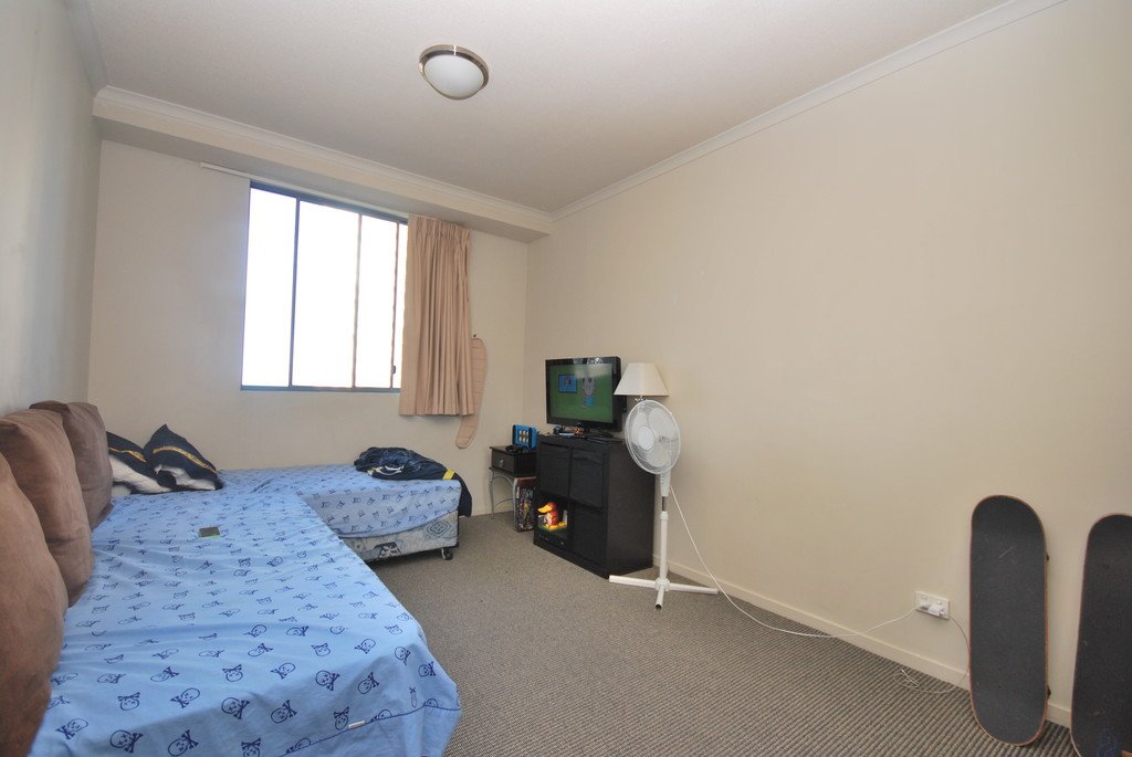 1012/1 Ocean Street BURLEIGH HEADS 12