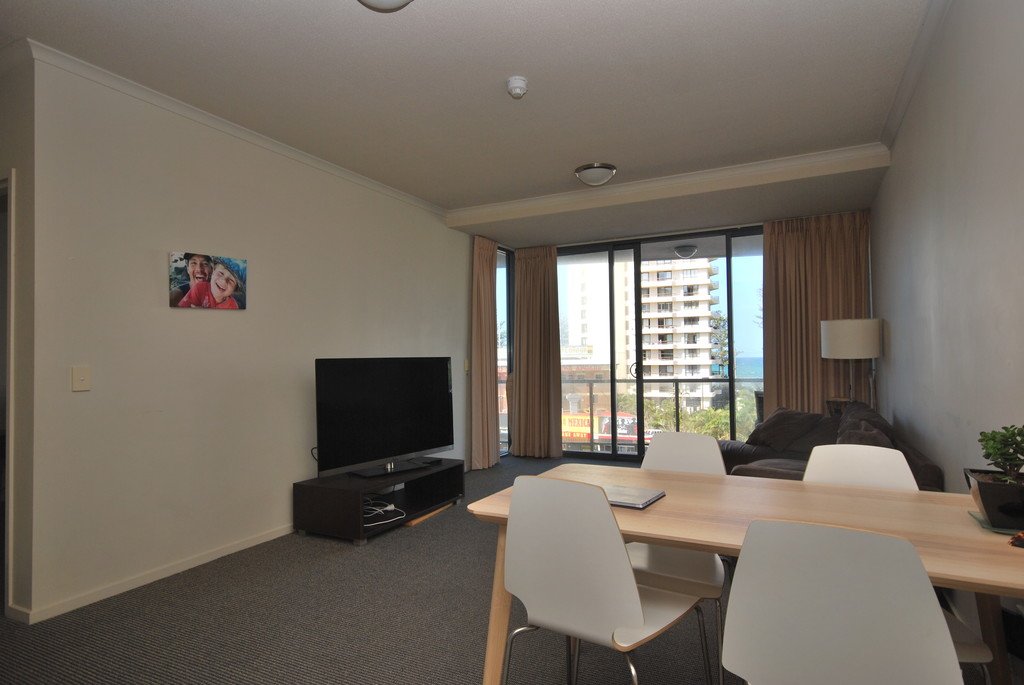 1012/1 Ocean Street BURLEIGH HEADS 13