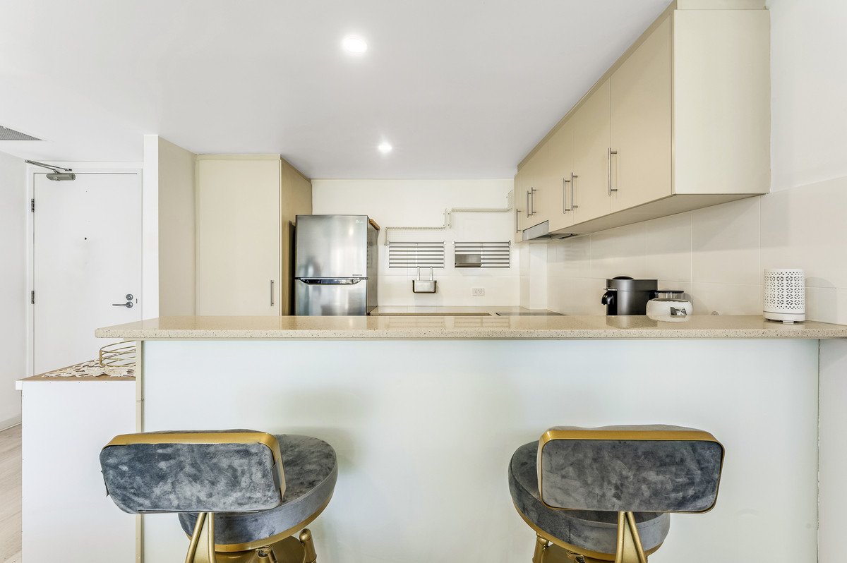 1012/1 Ocean Street BURLEIGH HEADS 5