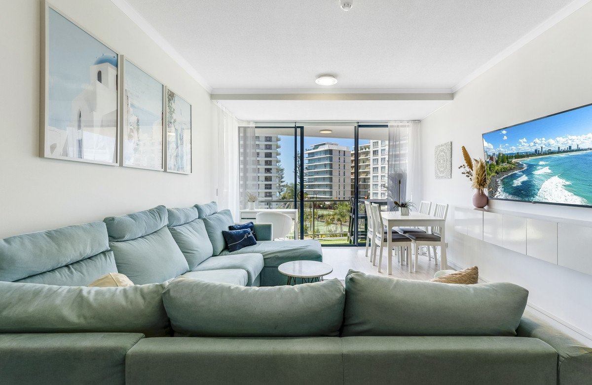 1012/1 Ocean Street BURLEIGH HEADS 6
