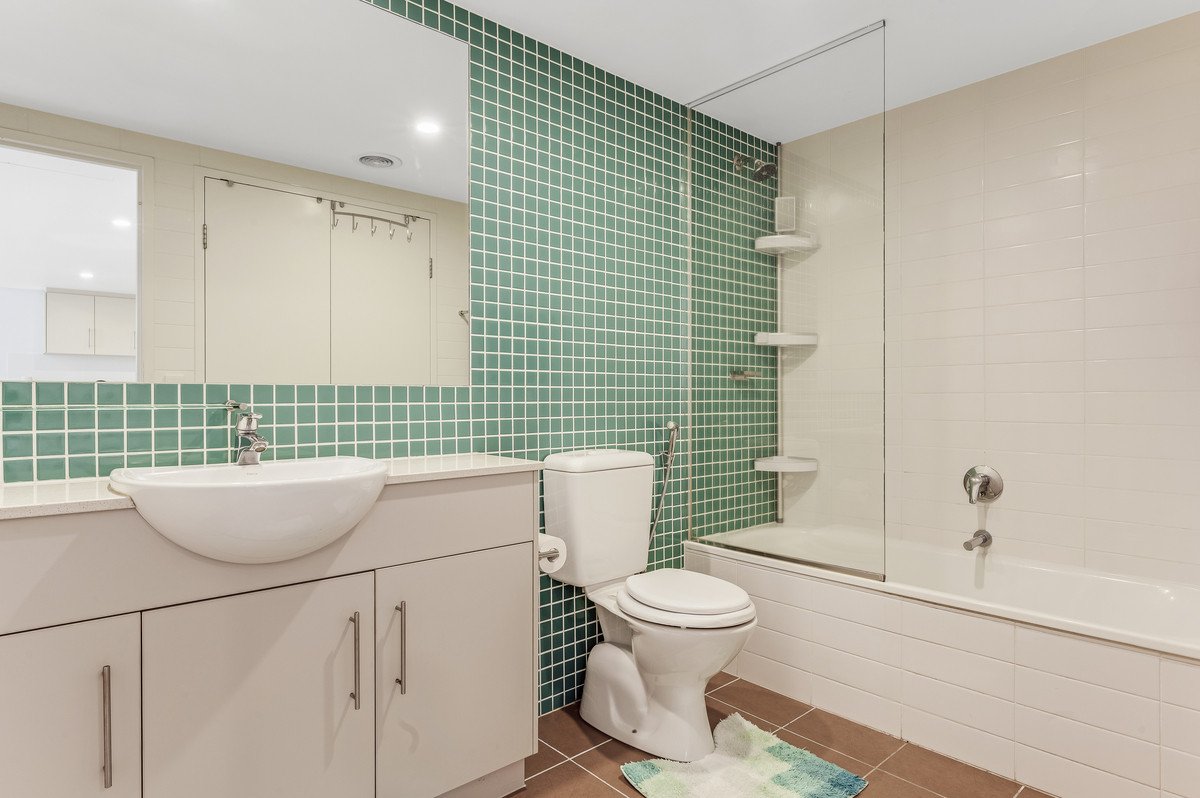 1012/1 Ocean Street BURLEIGH HEADS 13