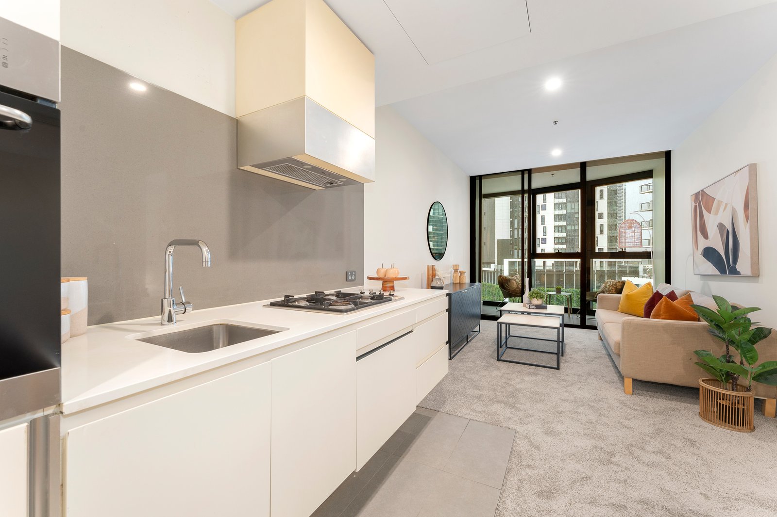 Gallery: 1012/105 Clarendon Street