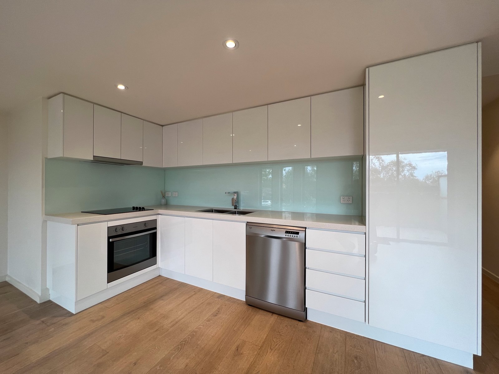 Gallery: 101/214 Warrigal Road