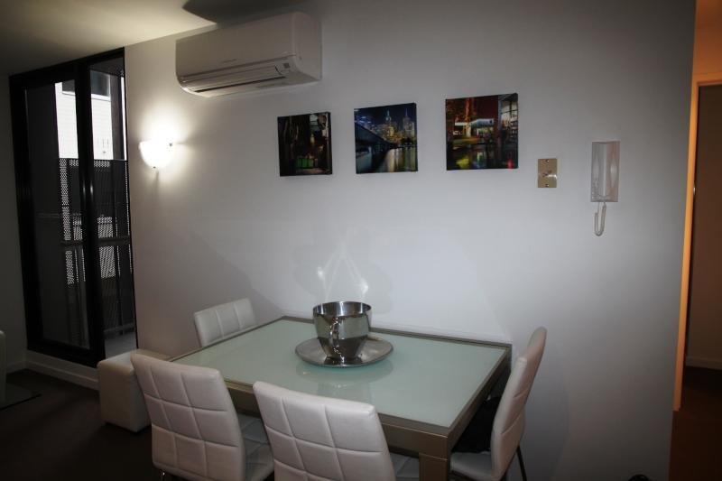 Gallery: 101/233 Dandenong Road
