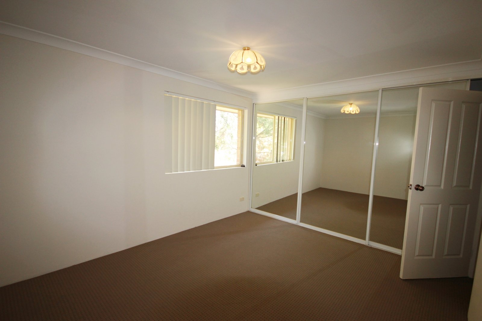 10/128-130 Harrow Road ROCKDALE 5