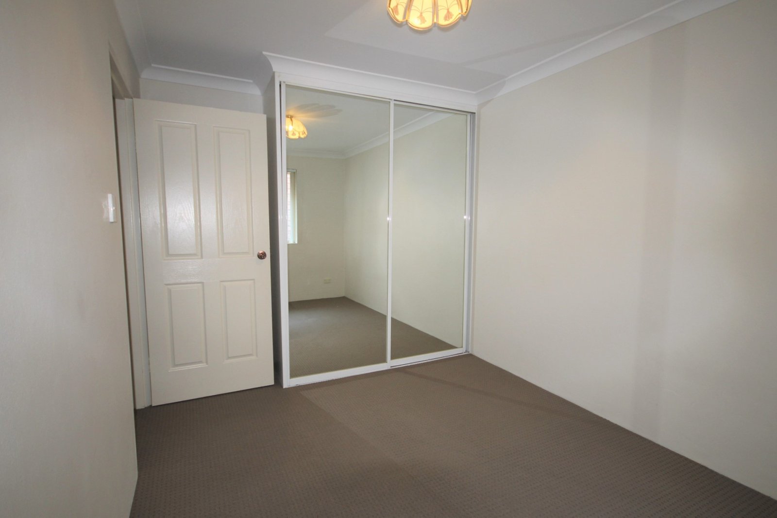 10/128 Harrow Road ROCKDALE 6