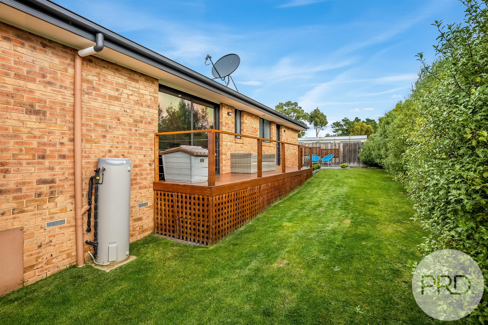 10/13 Burrows Avenue BRIGHTON 23