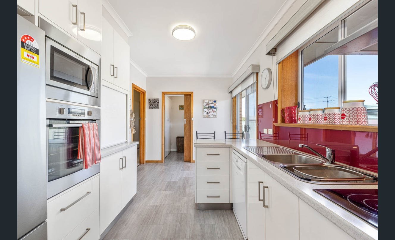 Gallery: 1013 Grevillea Road