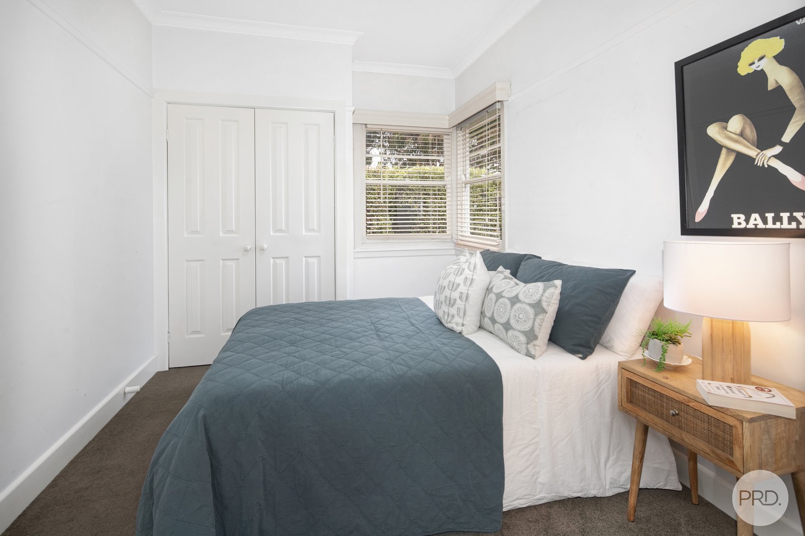 1013 Talbot Street South REDAN 6