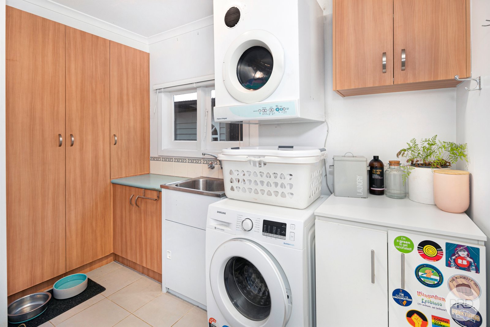 1013 Talbot Street South REDAN 11