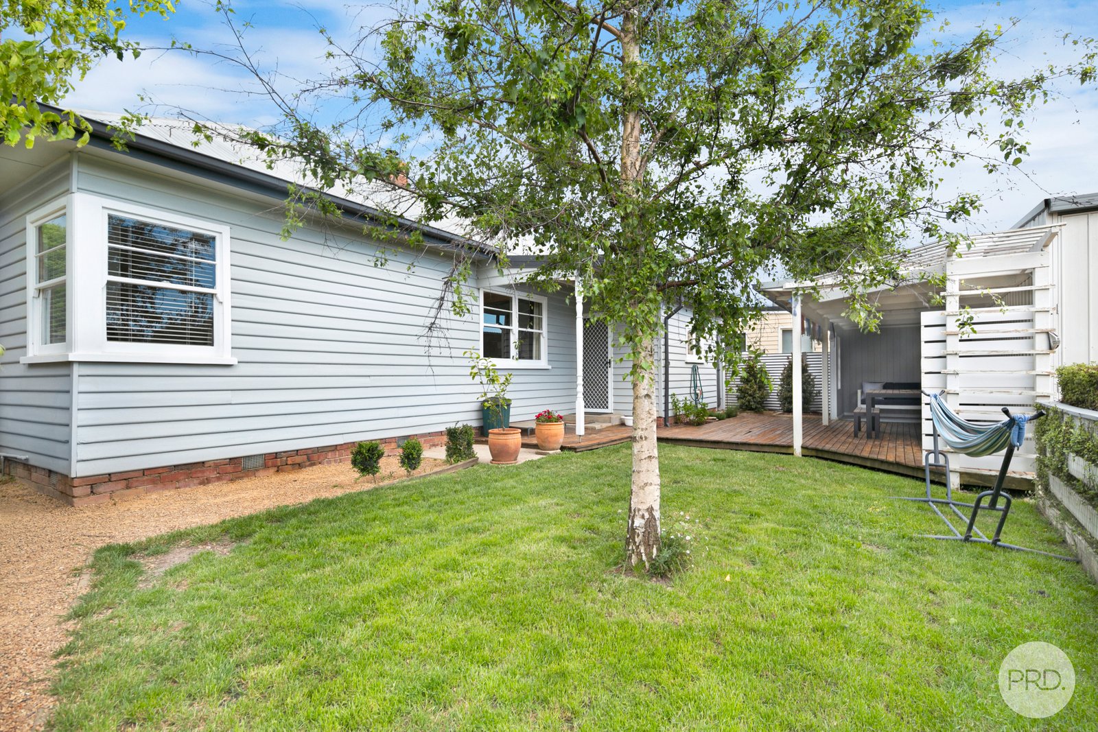 1013 Talbot Street South REDAN 12