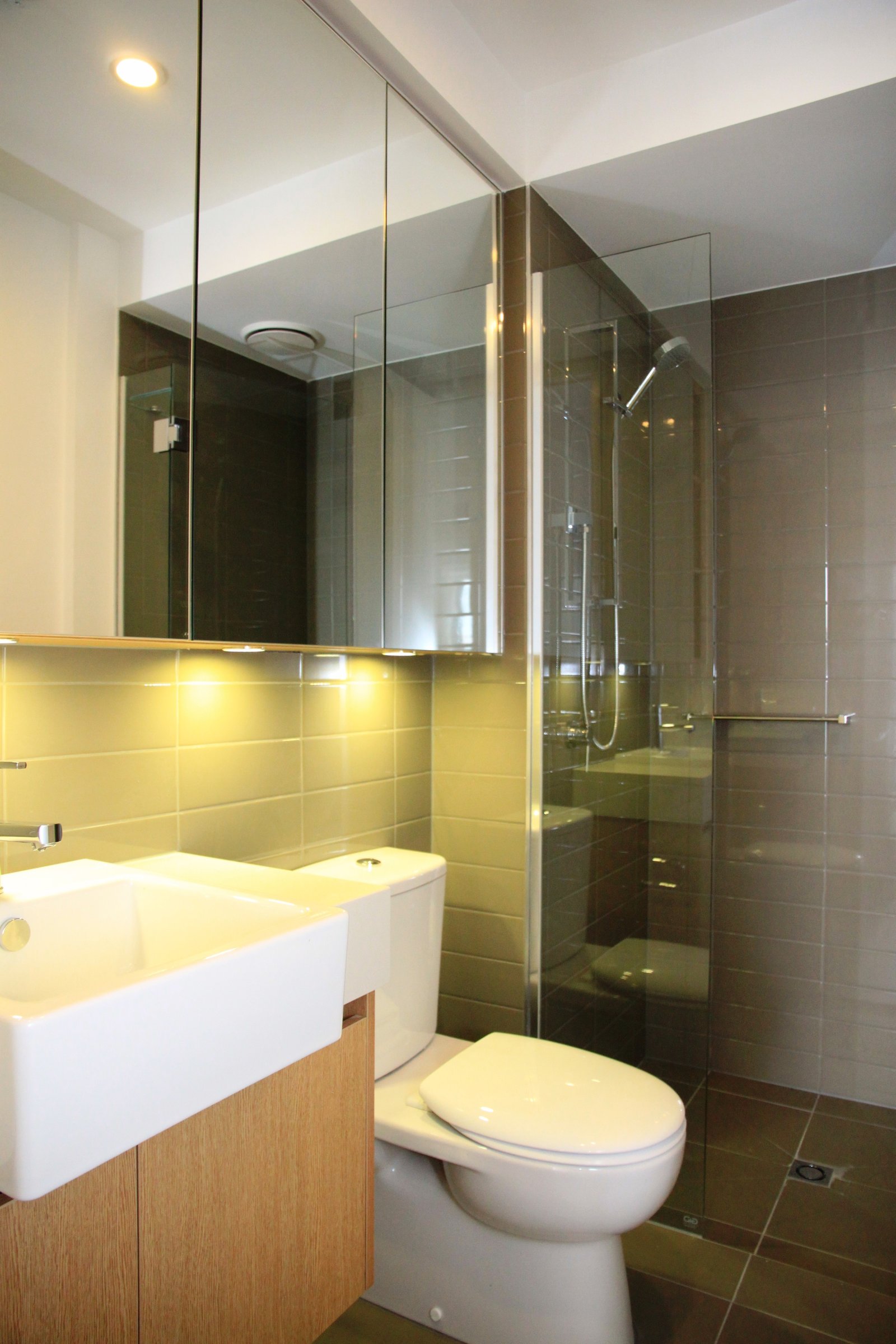 Gallery: 1013/101 Bay Street