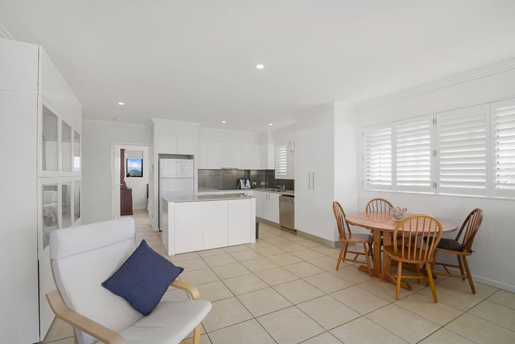 10/1311 Gold Coast Highway PALM BEACH 12