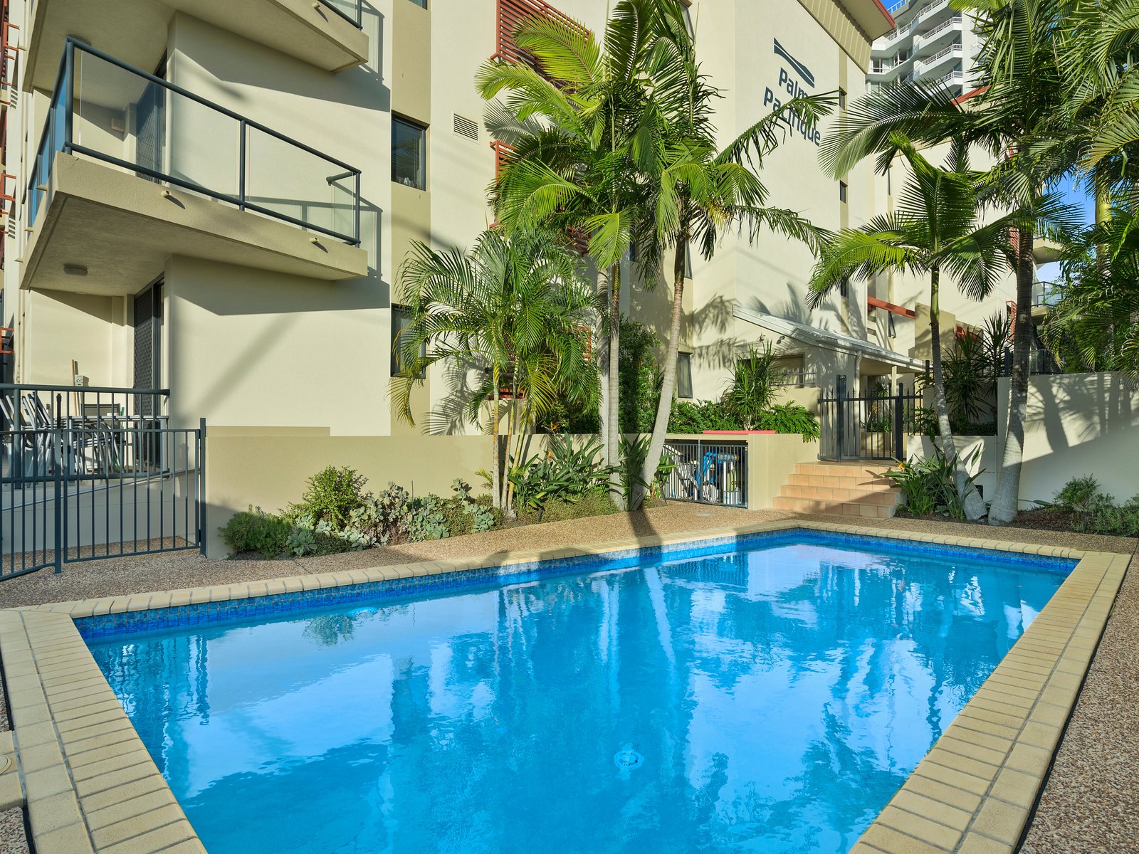 10/1311 Gold Coast Highway PALM BEACH 11