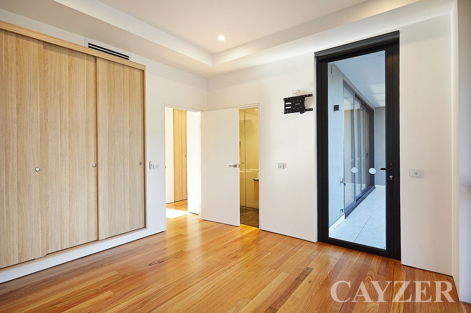 Gallery: 101/333 Ferrars Street