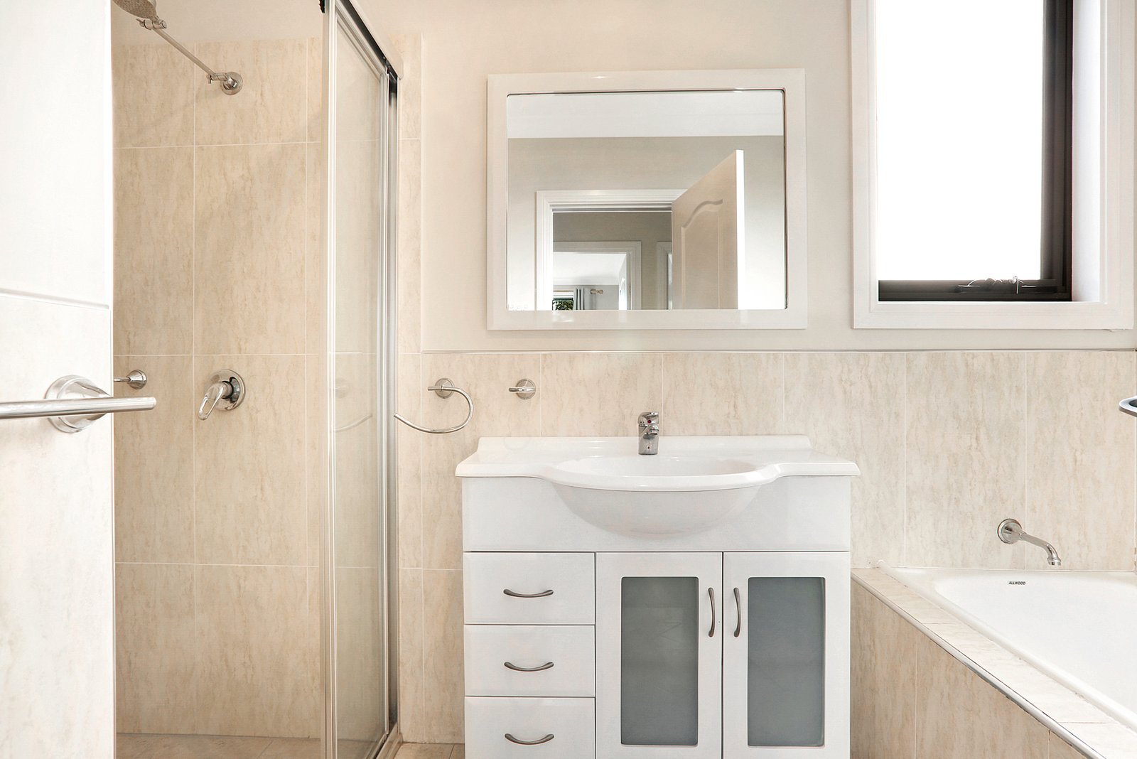 10/134 Kanahooka Road KANAHOOKA 8