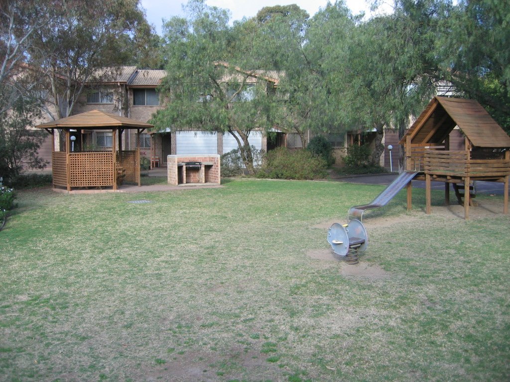 10/135 Rex Road GEORGES HALL 10