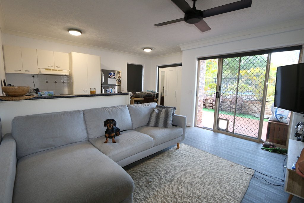 10/14 Spendelove Street SOUTHPORT 1