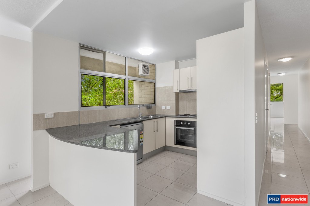 10/142-144 Ryan Street WEST END 4