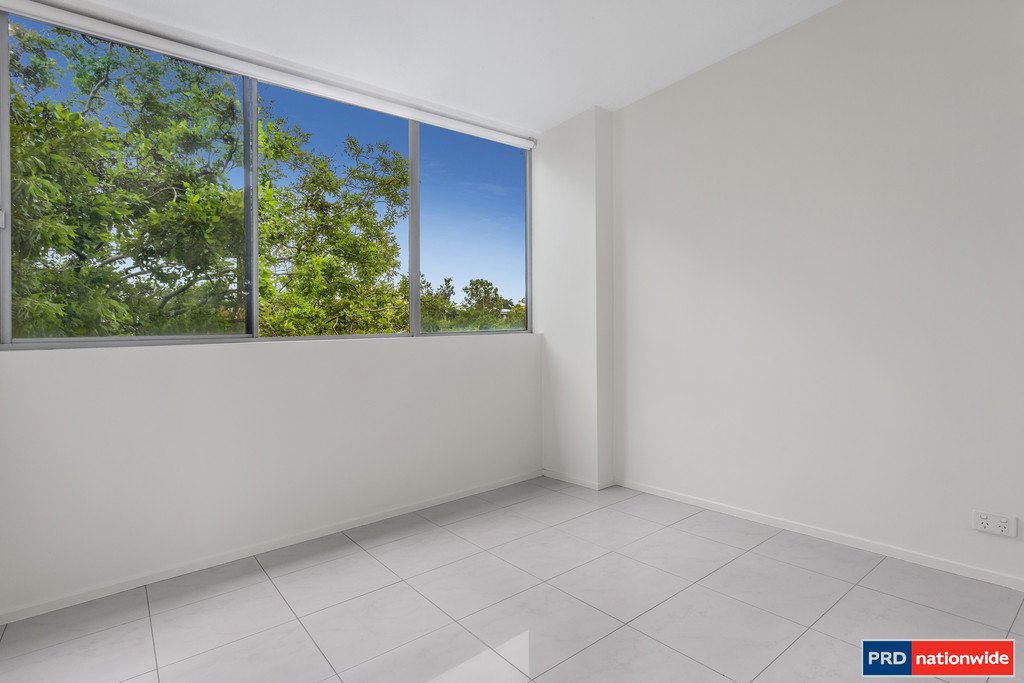 10/142-144 Ryan Street WEST END 5