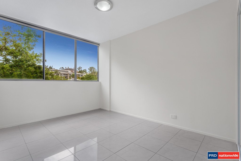 10/142-144 Ryan Street WEST END 9