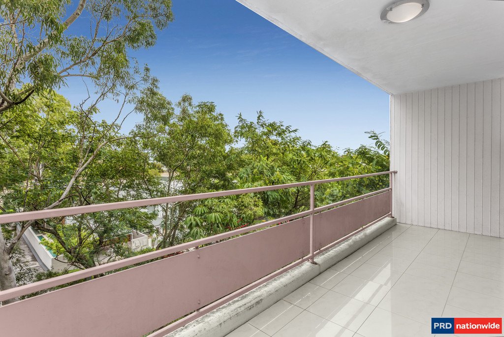 10/142-144 Ryan Street WEST END 12